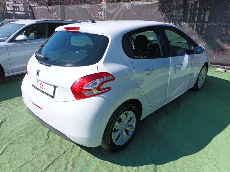 Peugeot 208 1.0i, снимка 4 - Автомобили и джипове - 49399417