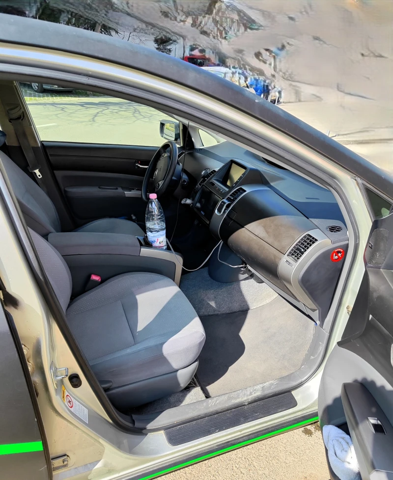 Toyota Prius 1.5 Hybrid LPG, снимка 9 - Автомобили и джипове - 51698210