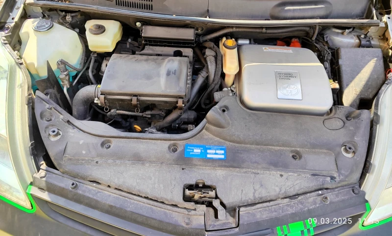 Toyota Prius 1.5 Hybrid LPG, снимка 12 - Автомобили и джипове - 51698210
