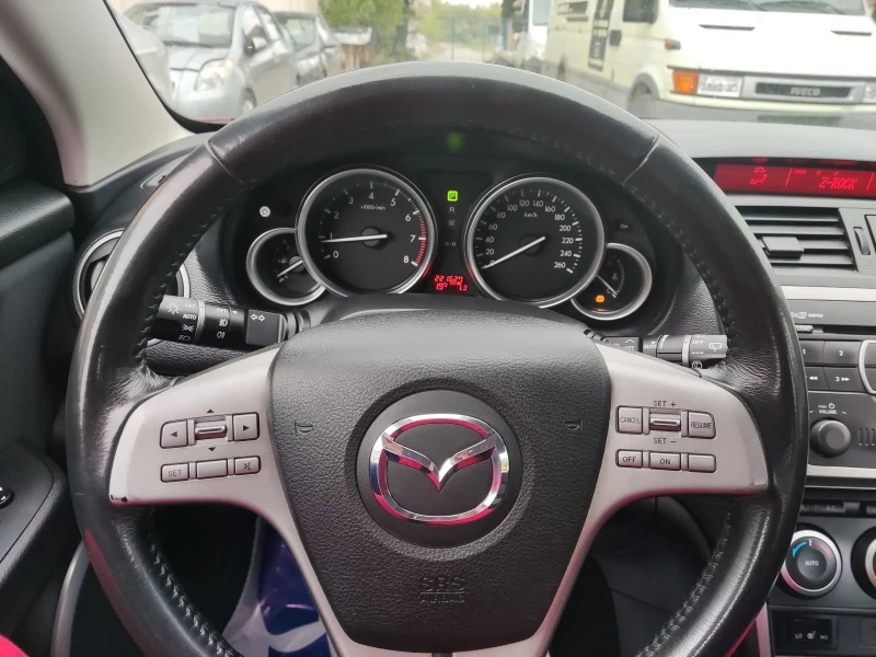 Mazda 6 2.0i Gas, снимка 10 - Автомобили и джипове - 52084641