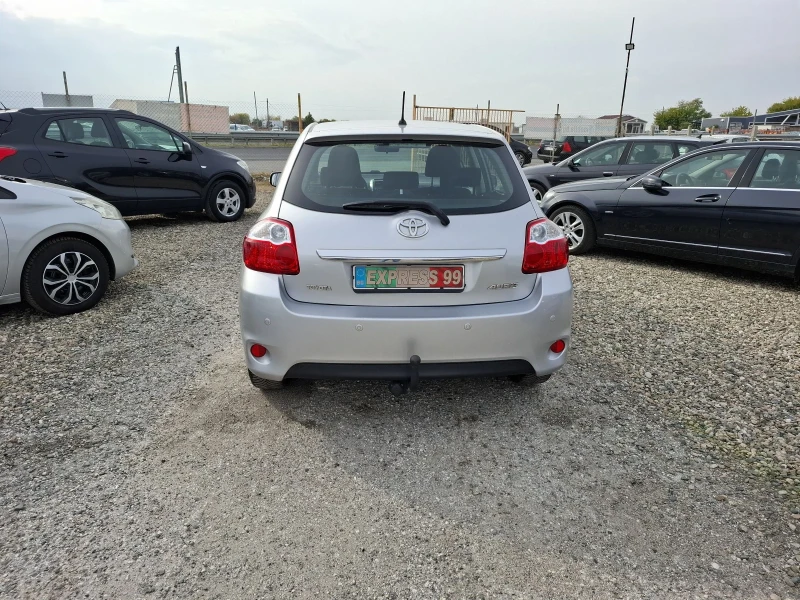 Toyota Auris 1.6 i, снимка 15 - Автомобили и джипове - 52132429