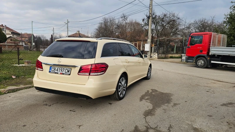 Mercedes-Benz E 220, снимка 3 - Автомобили и джипове - 52882698