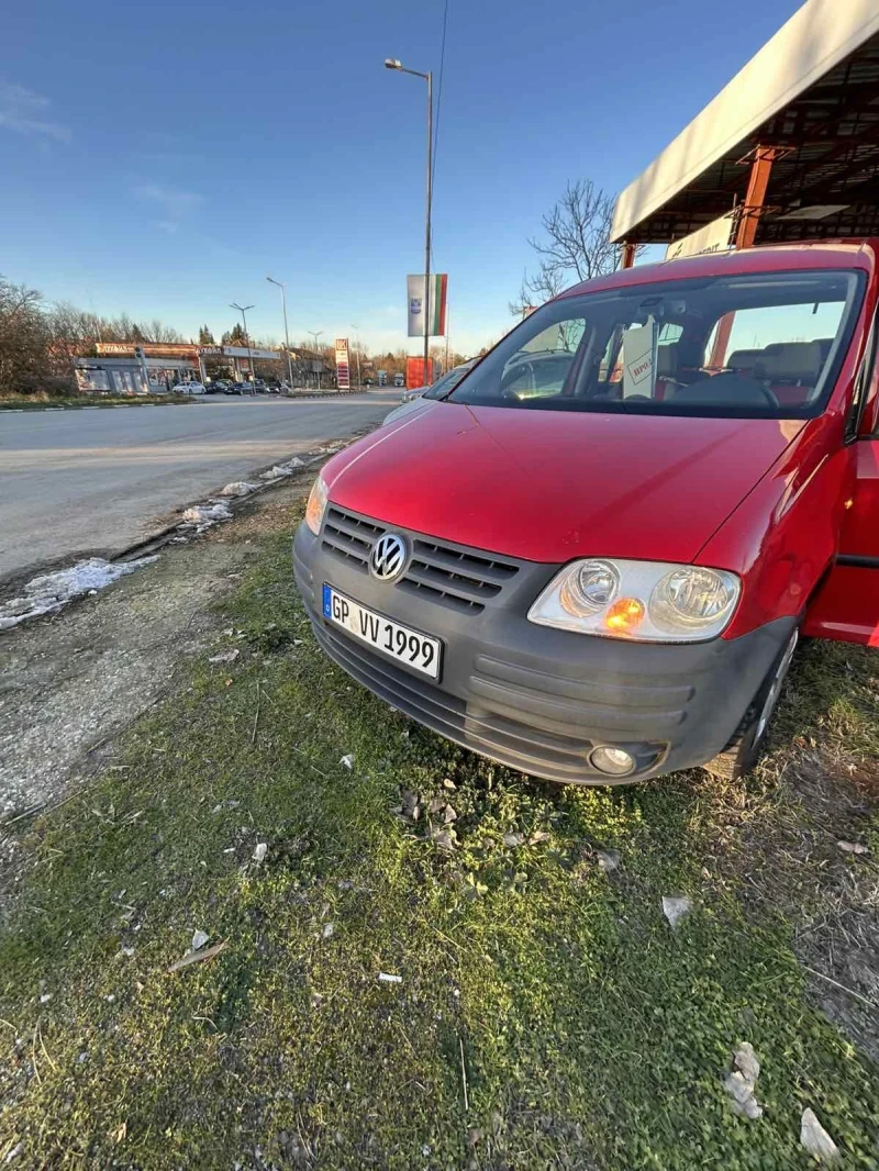 VW Caddy 1.4 бензин, снимка 4 - Автомобили и джипове - 53431627