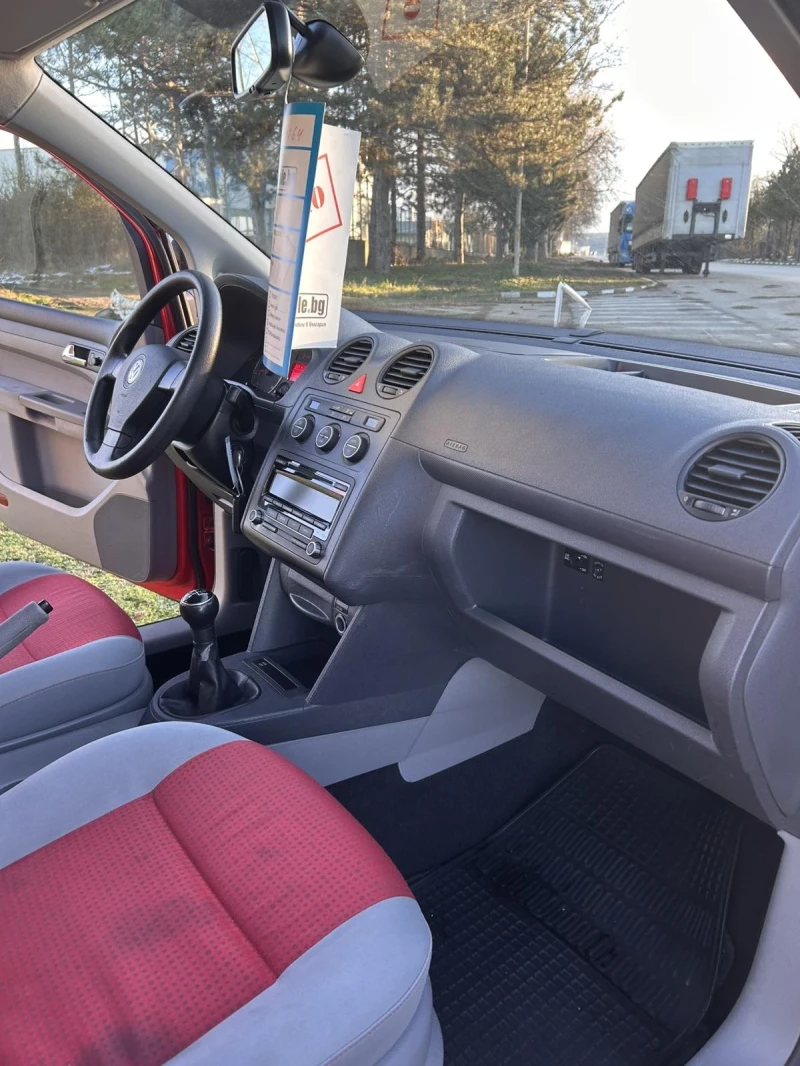VW Caddy 1.4 бензин, снимка 2 - Автомобили и джипове - 53431627