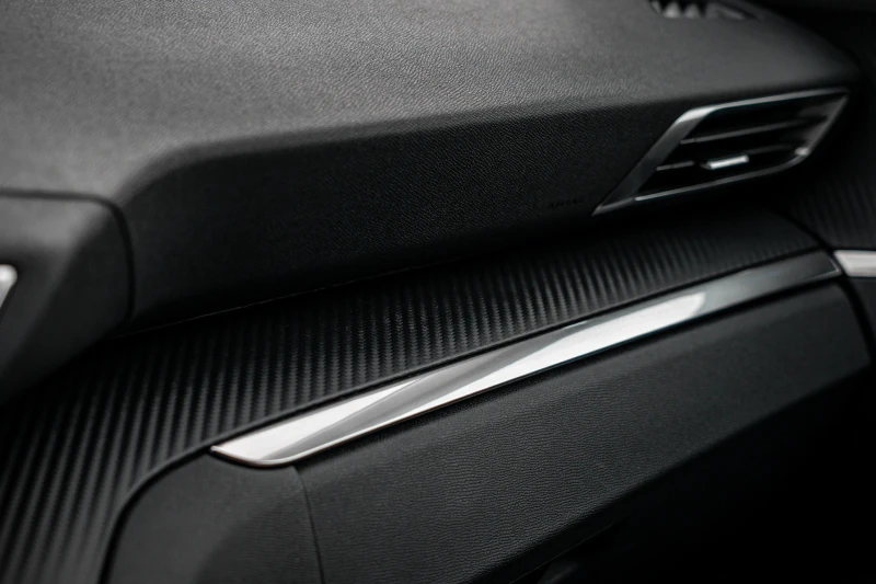 Peugeot 3008 1.5 HDi EAT8 Гаранция Carplay LED, снимка 15 - Автомобили и джипове - 53393909