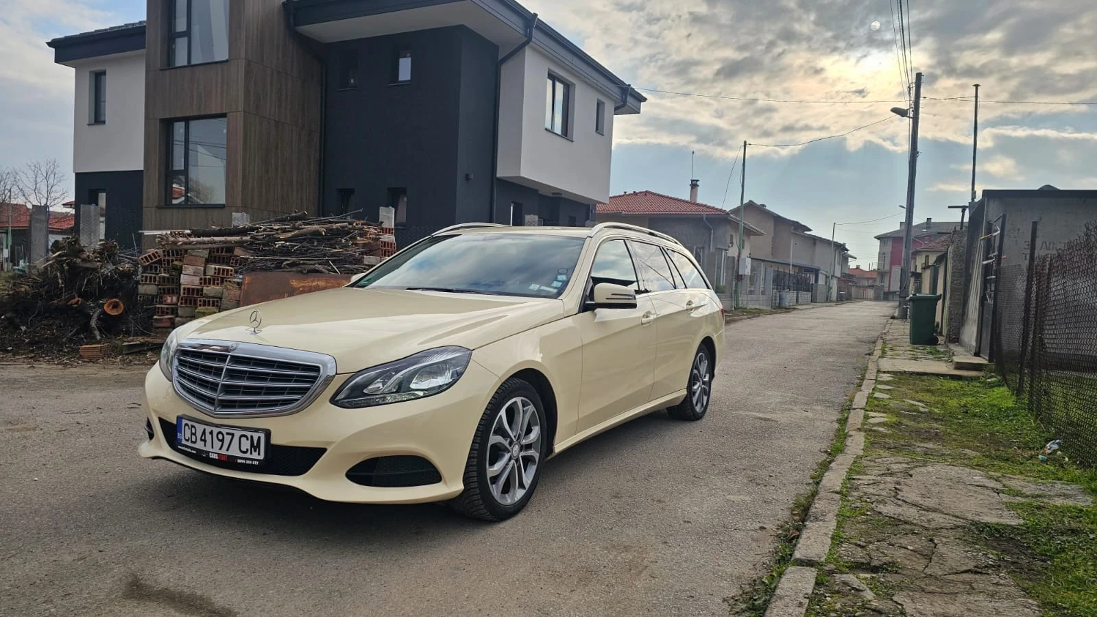 Mercedes-Benz E 220, снимка 1