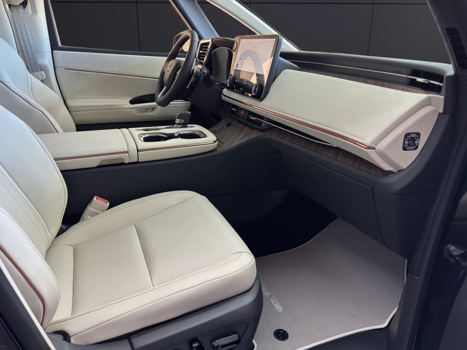 Lexus LM 350h* LUXURY* 4SEATS* FIRSTCLASS* TV* 360* KEYLESS | Mobile.bg   11