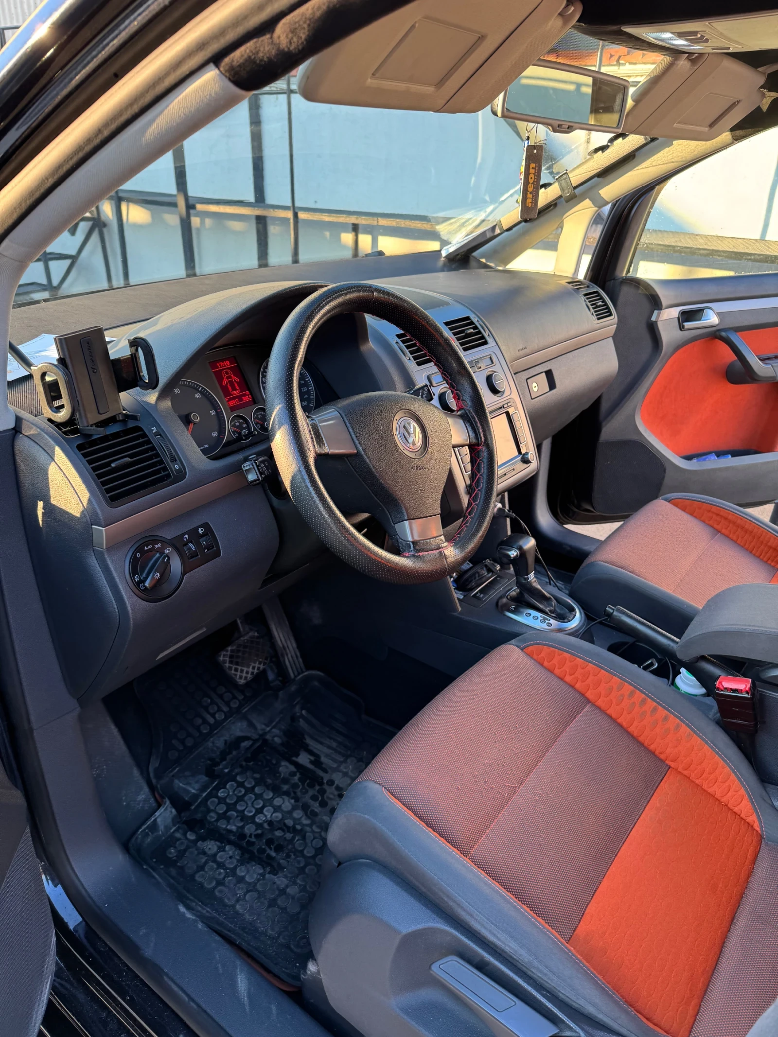 VW Touran CROSS - изображение 7