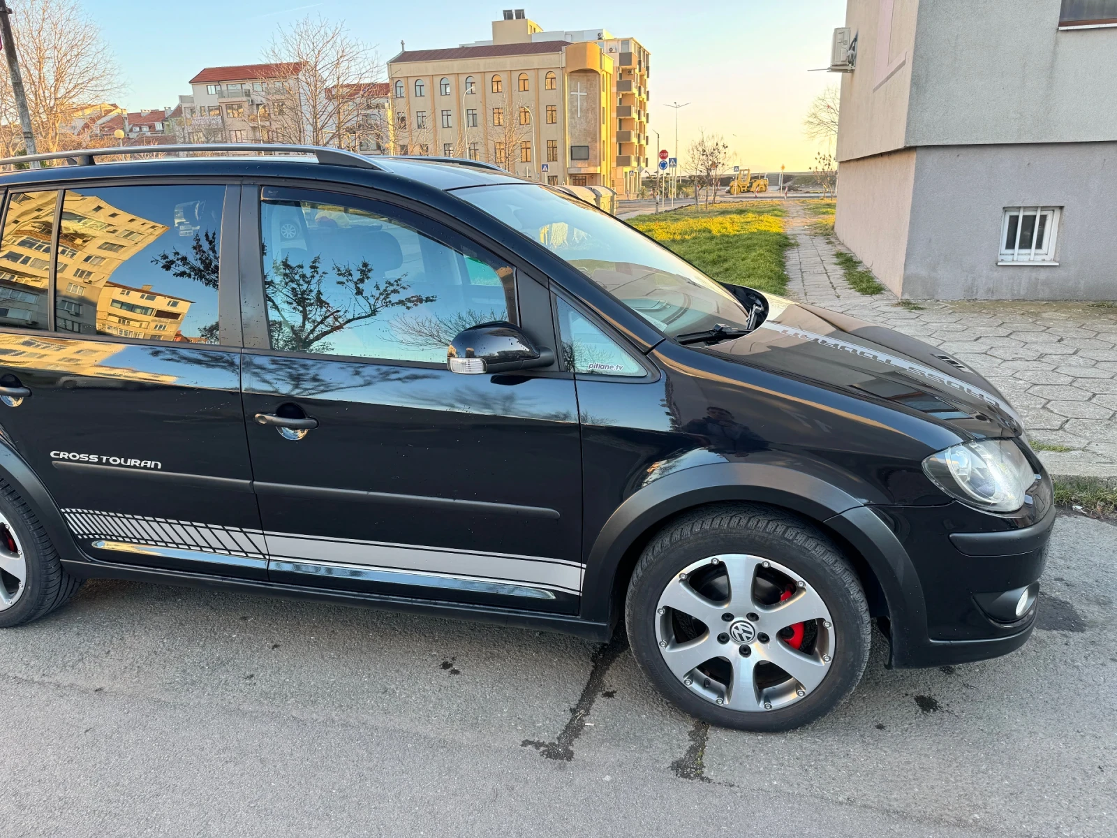 VW Touran CROSS - изображение 2