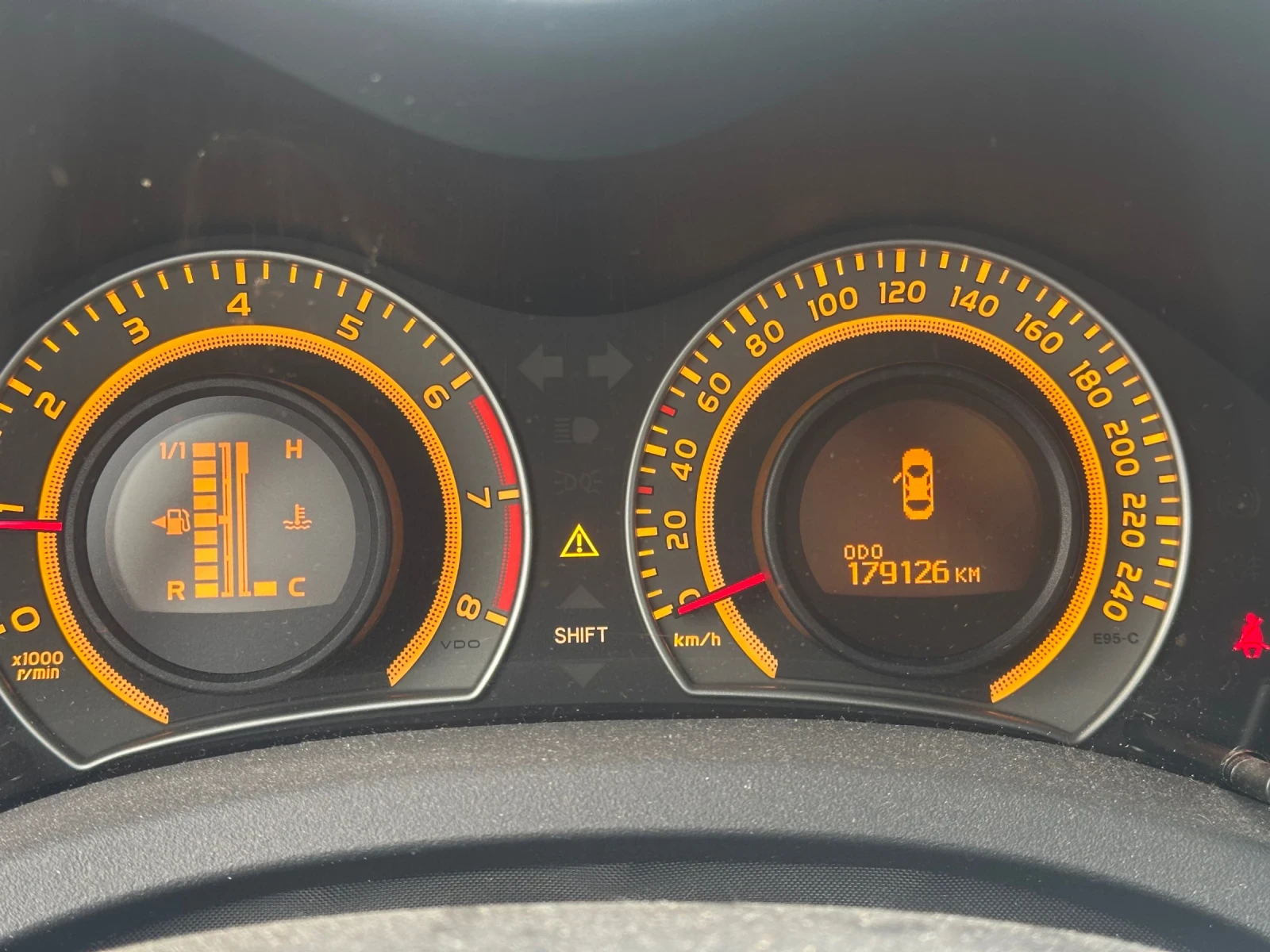 Toyota Auris 1.3 179 х реални километра - изображение 9