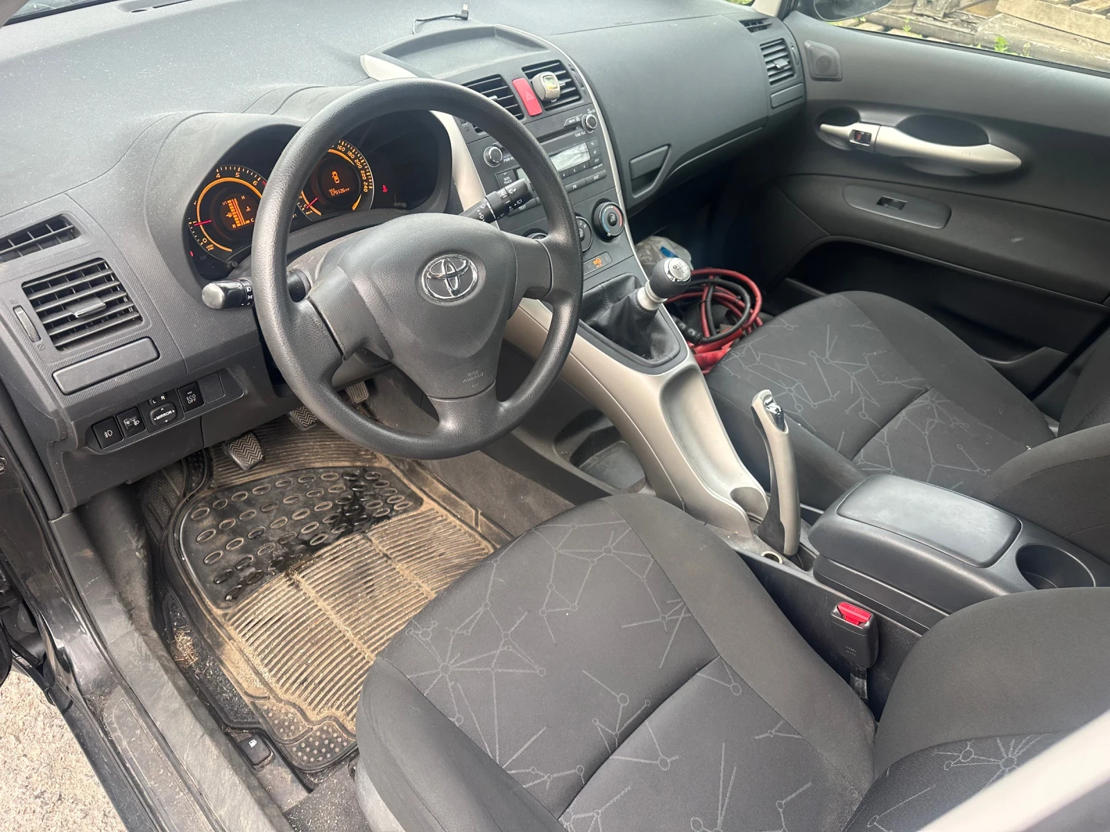 Toyota Auris 1.3 179 х реални километра - изображение 7