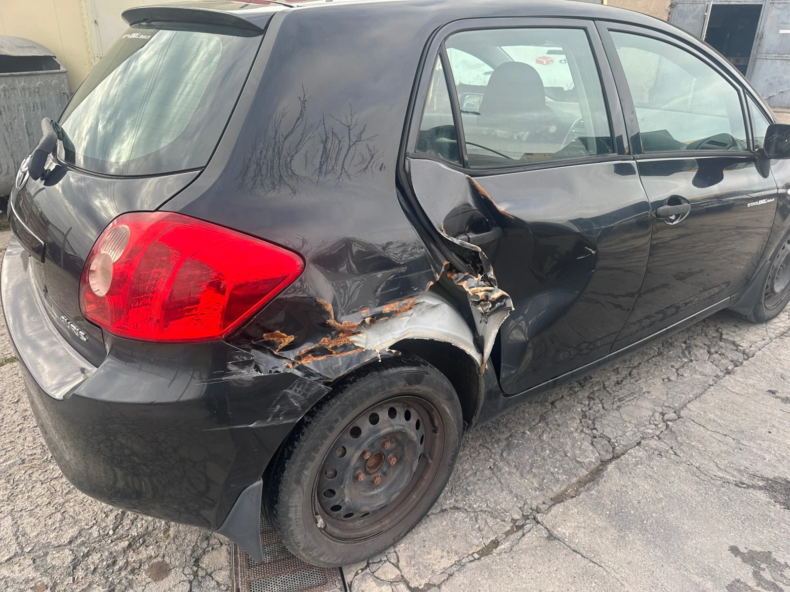 Toyota Auris 1.3 179 х реални километра - изображение 6