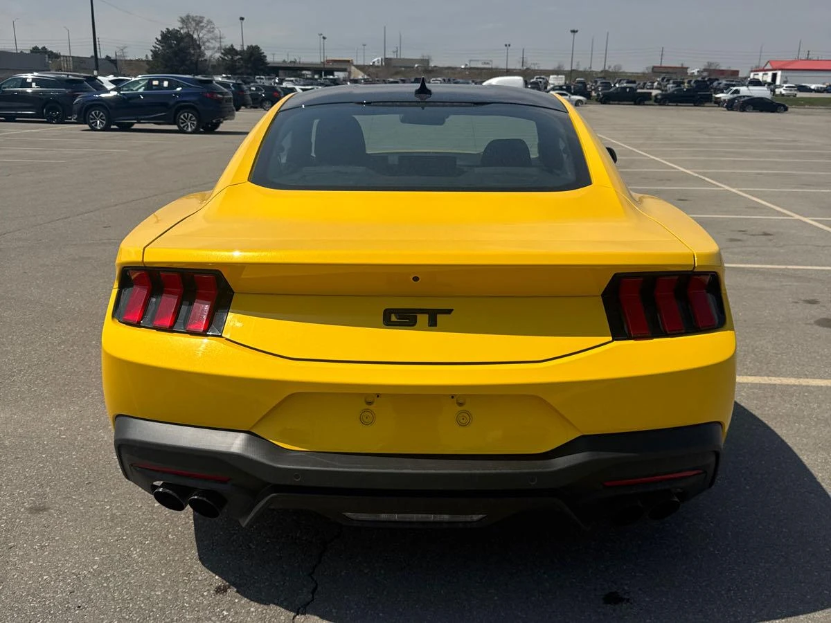 Ford Mustang GT Fastback CARFAX АВТО КРЕДИТ  - изображение 4