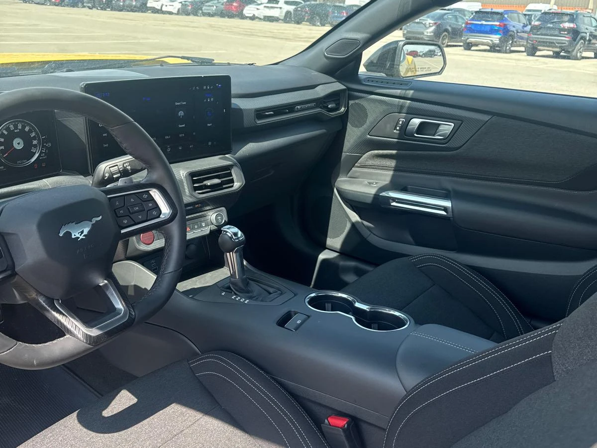 Ford Mustang GT Fastback CARFAX АВТО КРЕДИТ  - изображение 9