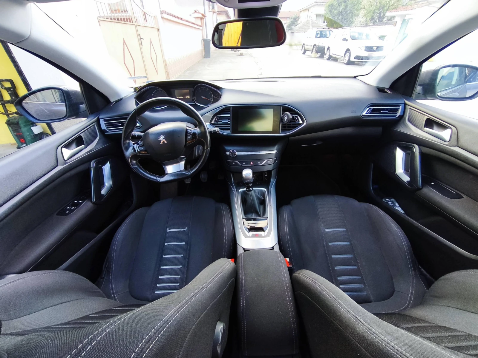 Peugeot 308 1.6i - изображение 2