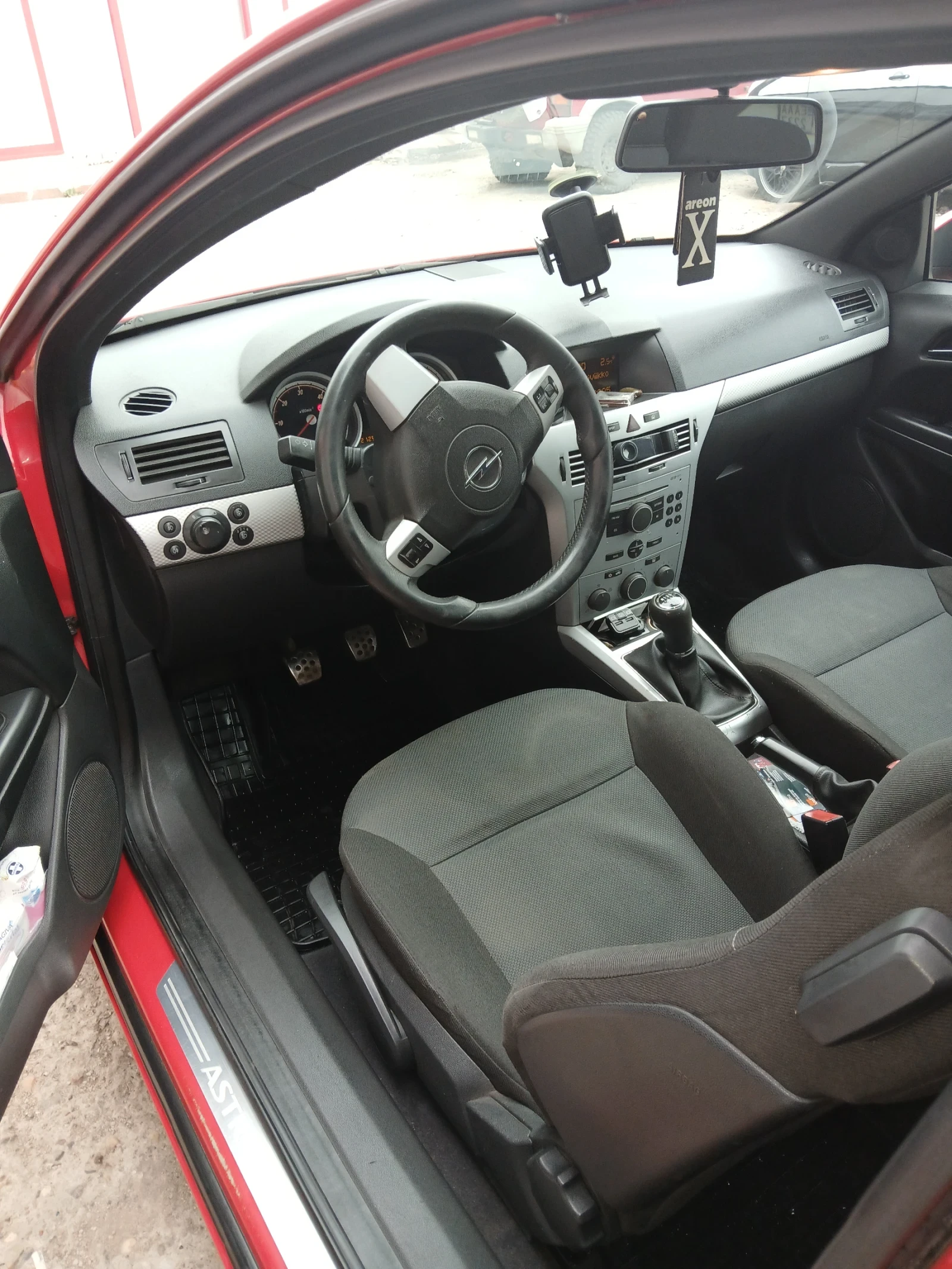 Opel Astra GTC  - изображение 10
