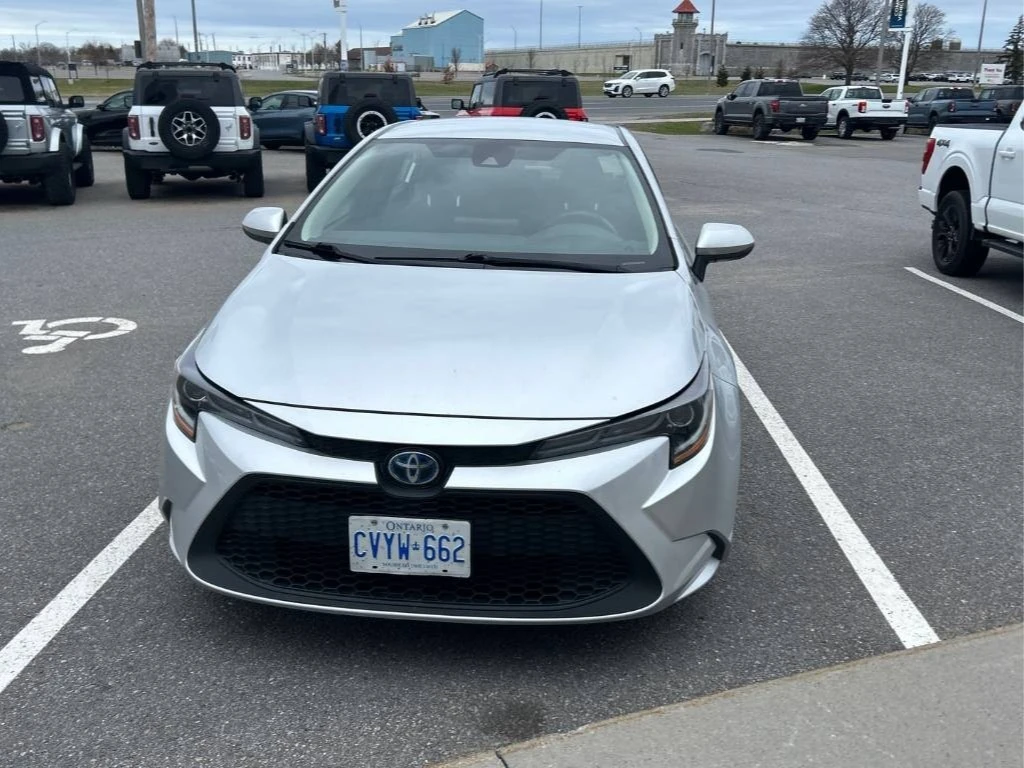 Toyota Corolla * Hybrid * CARFAX * БЕЗ ПЪРВОНАЧАЛНА ВНОСКА - изображение 6