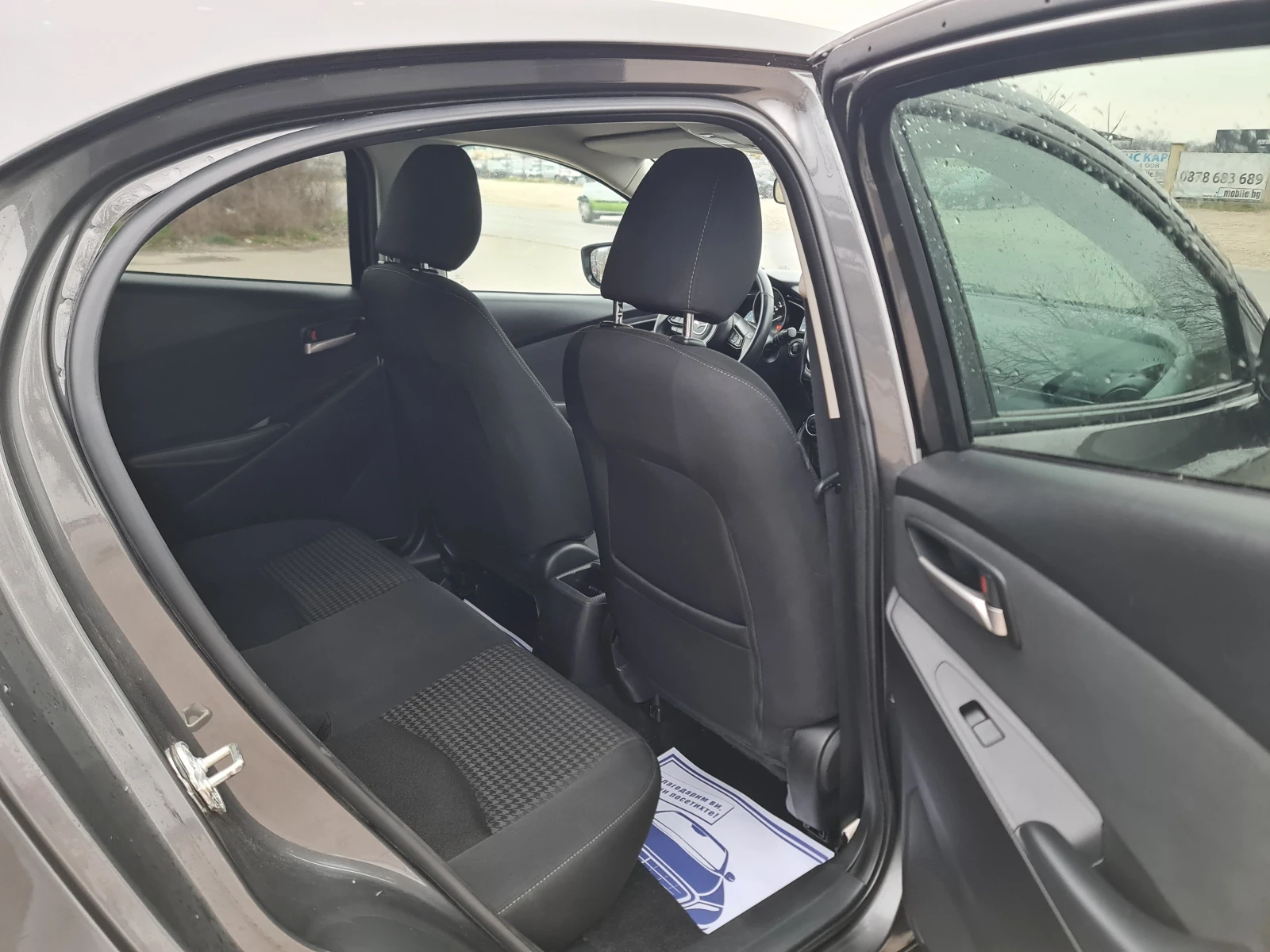 Mazda 2  1.5i/90hp/FACCE LIFT, снимка 10 - Автомобили и джипове - 53906556