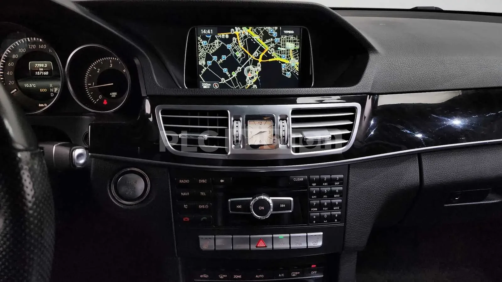 Mercedes-Benz E 220, снимка 14 - Автомобили и джипове - 54147721