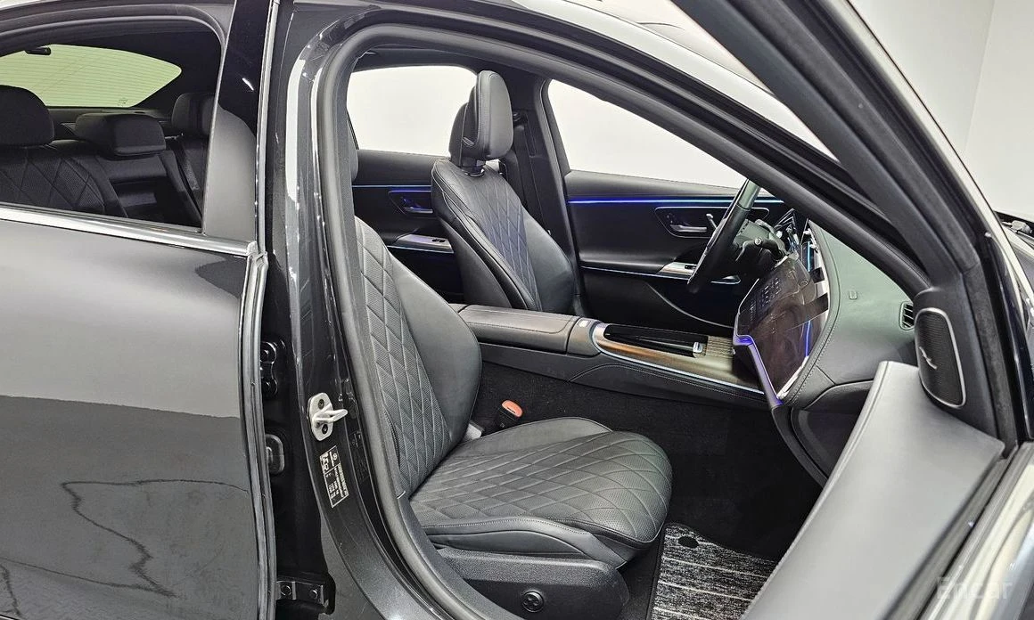 Mercedes-Benz E 450, снимка 12 - Автомобили и джипове - 54367392