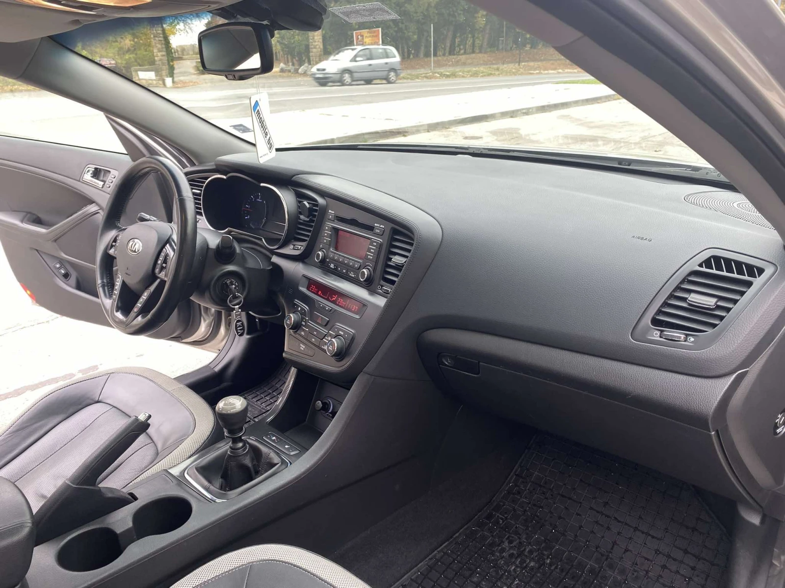 Kia Optima FACELIFT PANORAMA 1.7CRDI 136 H.P., снимка 9 - Автомобили и джипове - 54990267