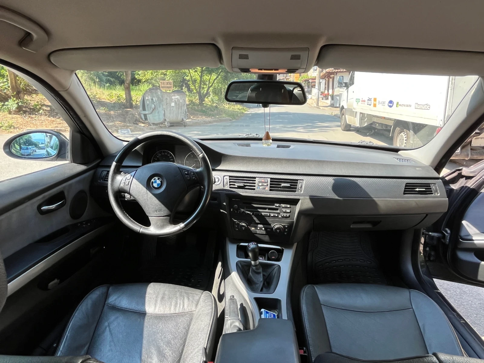 BMW 320, снимка 6 - Автомобили и джипове - 55068912