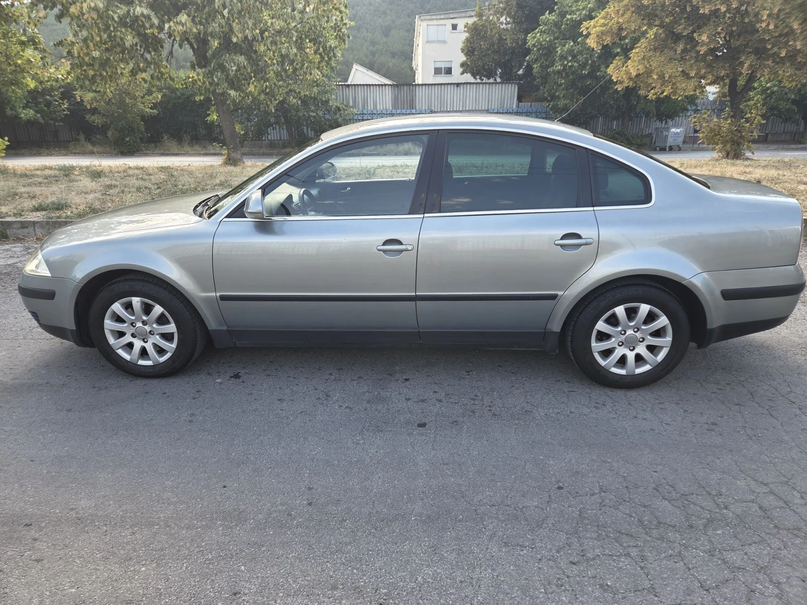 VW Passat 2000i-115к.с., снимка 4 - Автомобили и джипове - 55619357