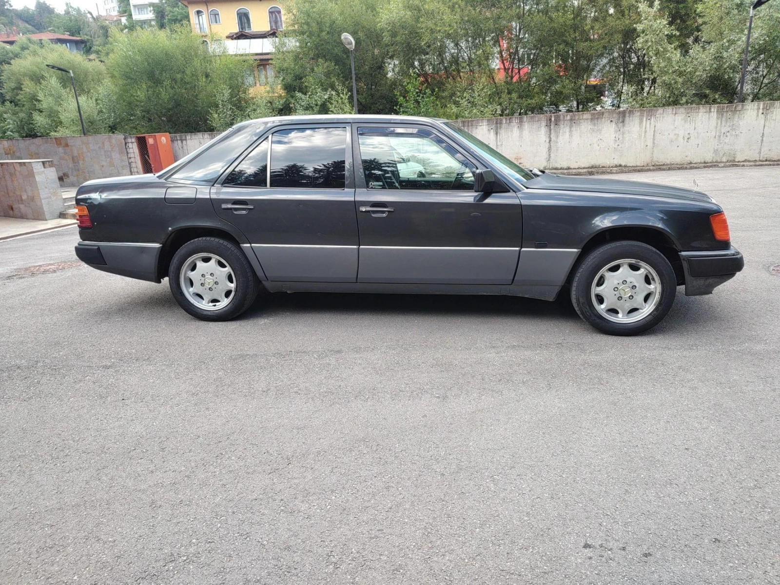 Mercedes-Benz 124 200E, снимка 10 - Автомобили и джипове - 55817357