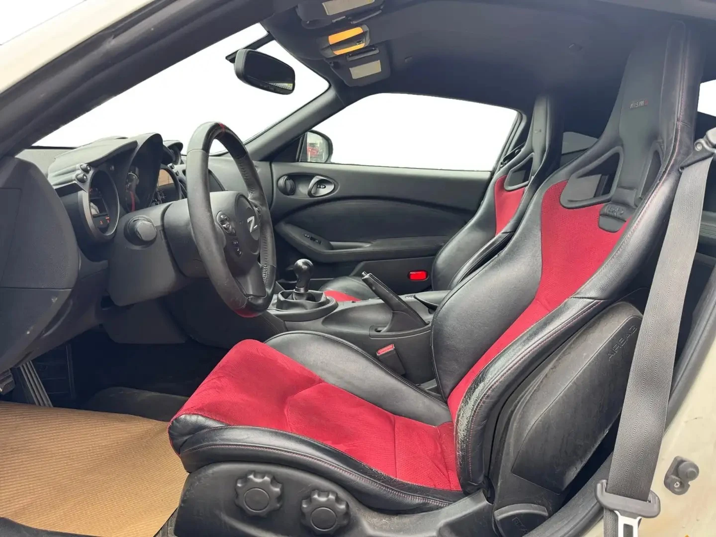 Nissan 370Z Nismo Цена до България & АвтоКредит, снимка 7 - Автомобили и джипове - 56156459