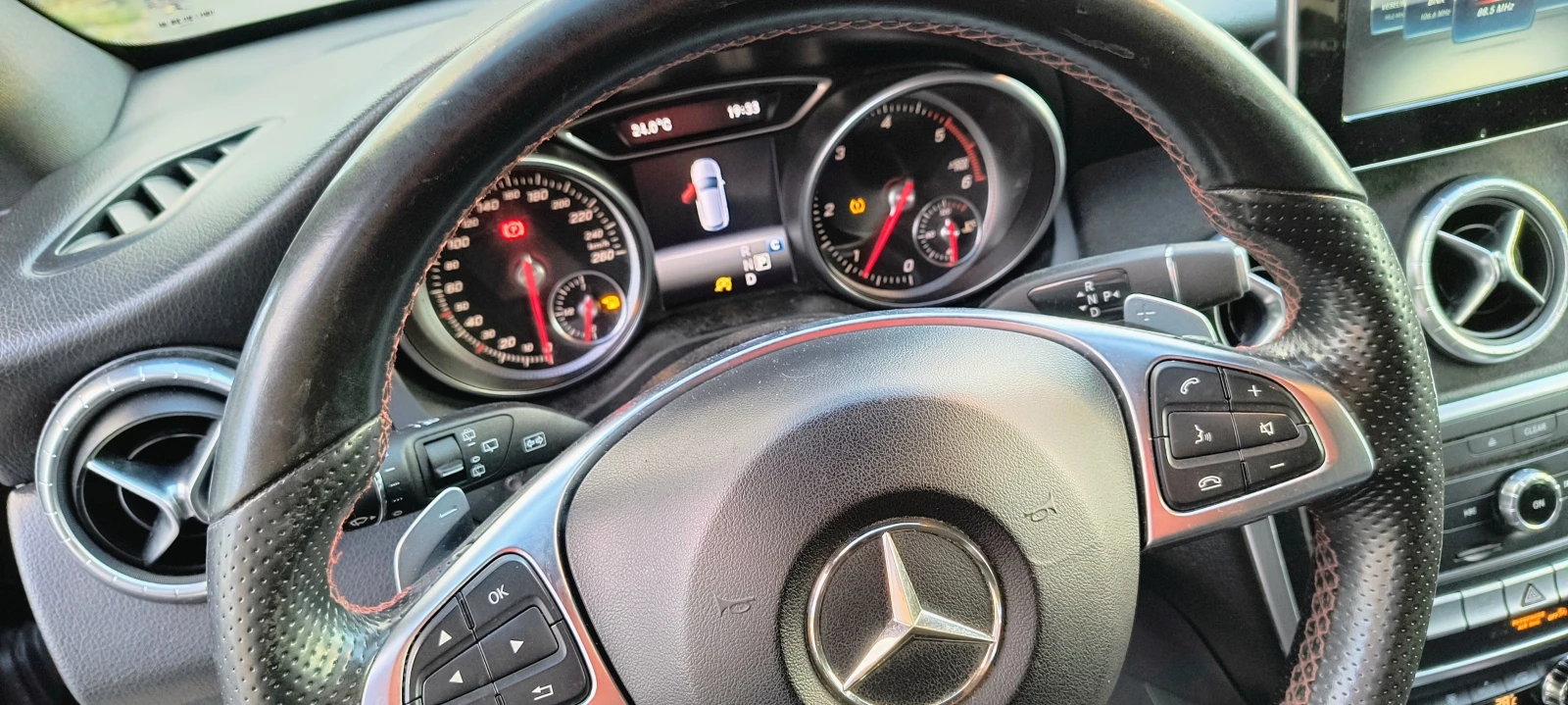 Mercedes-Benz CLA 200 CDI, снимка 10 - Автомобили и джипове - 56157608