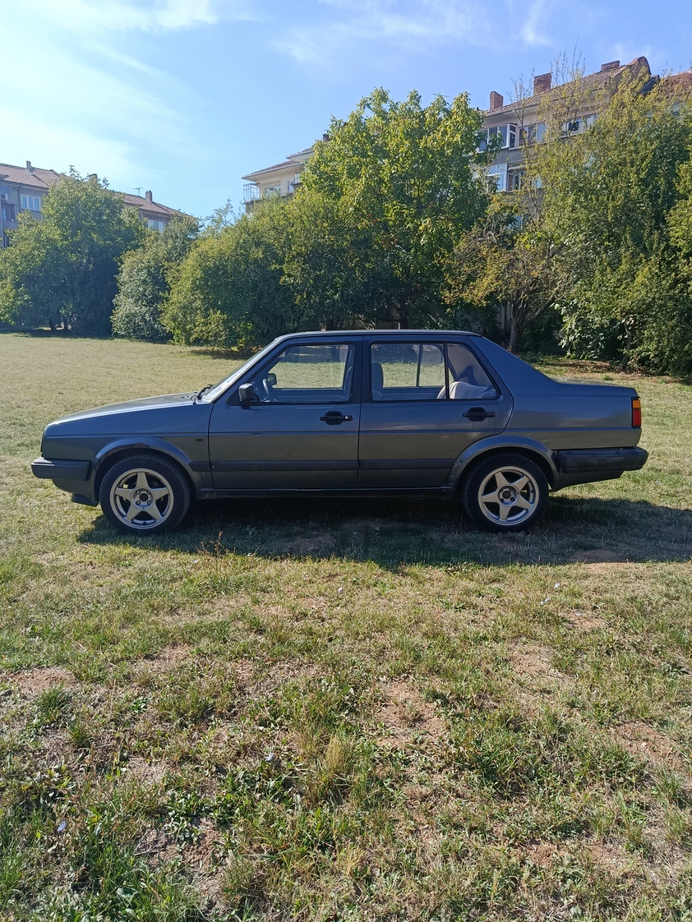 VW Jetta, снимка 2 - Автомобили и джипове - 56373705