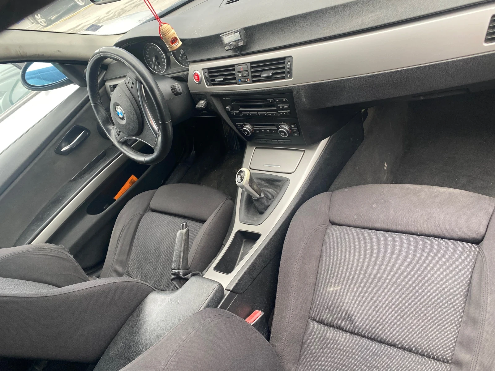 BMW 320, снимка 7 - Автомобили и джипове - 56679435