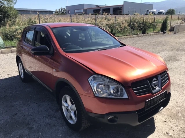 Nissan Qashqai 2.0 I / 141