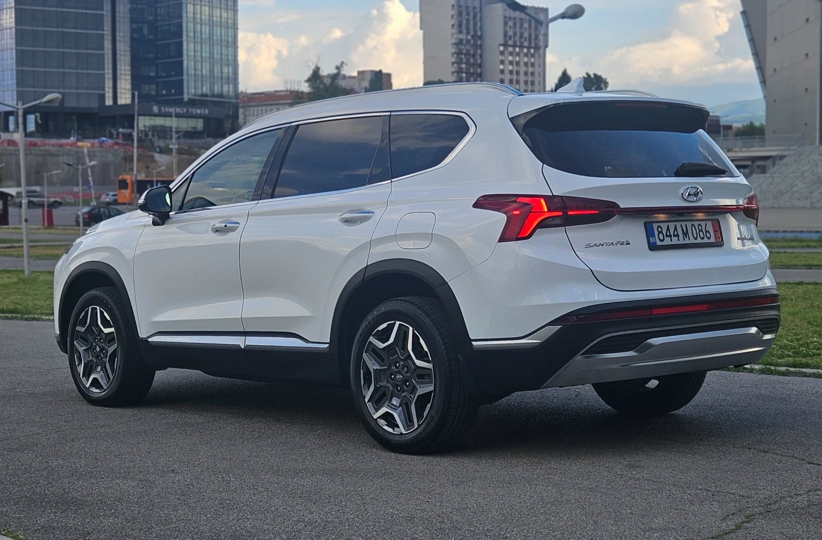 Hyundai Santa fe 1.6 T-GDI Hybrid AWD, снимка 7 - Автомобили и джипове - 54622670