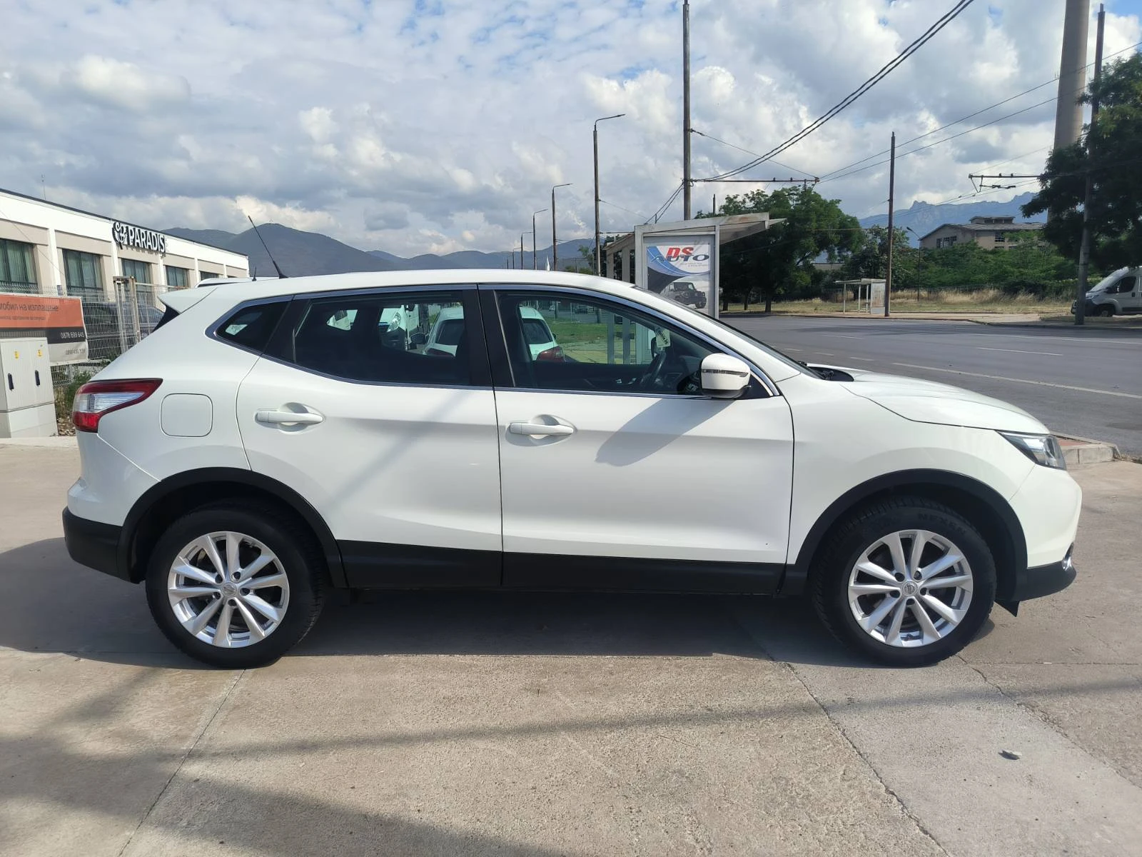 Nissan Qashqai 1.5d-6sk-Euro-6B, снимка 4 - Автомобили и джипове - 55022748