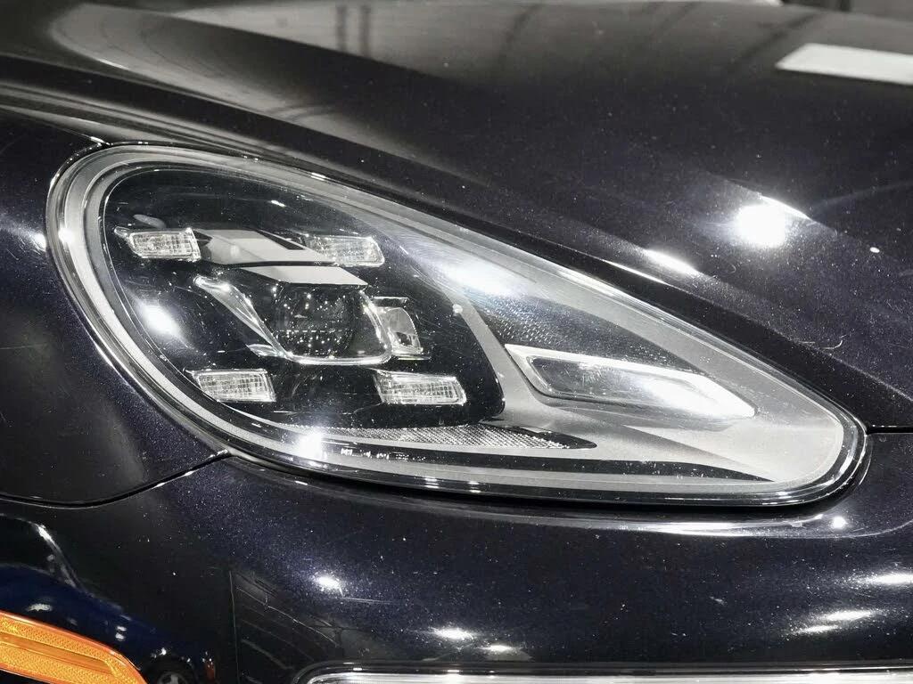 Porsche Cayenne E-HYBRID| BOSE| ОБДУХ| MATRIX| ПАНО| 360, снимка 3 - Автомобили и джипове - 55887292