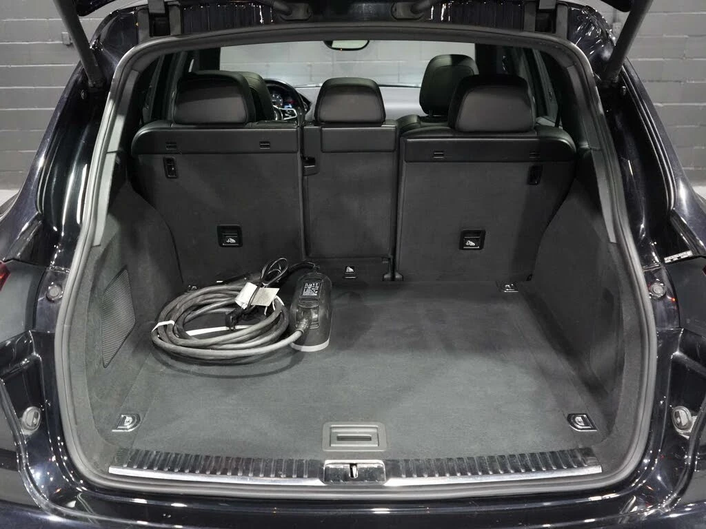 Porsche Cayenne E-HYBRID| BOSE| ОБДУХ| MATRIX| ПАНО| 360, снимка 16 - Автомобили и джипове - 55887292