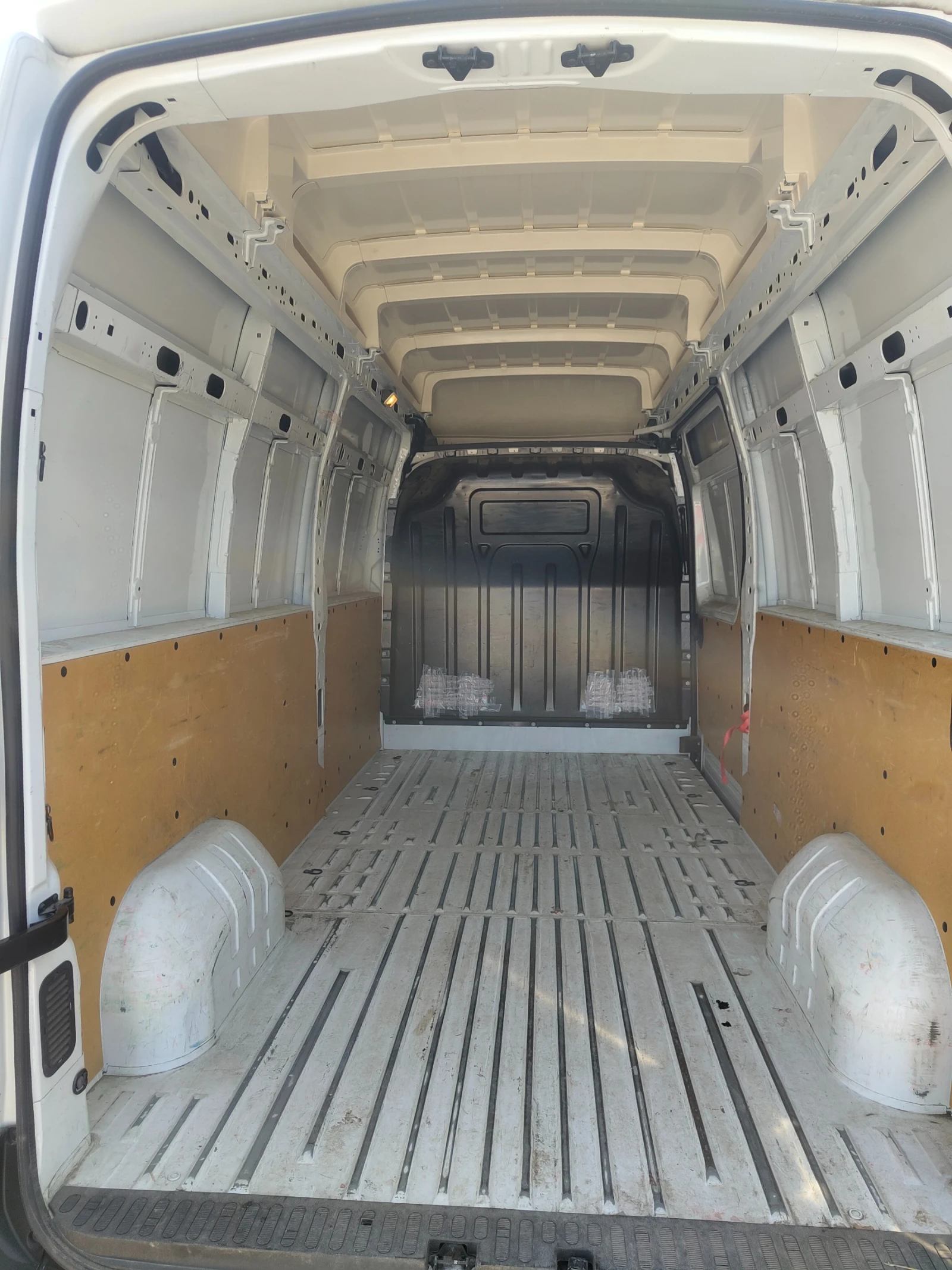 Renault Master, снимка 13 - Бусове и автобуси - 55014569