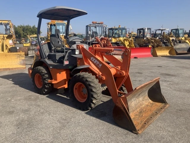 Челен товарач Hitachi TCM ZW30 / ОЧАКВАН ВНОС  - изображение 2