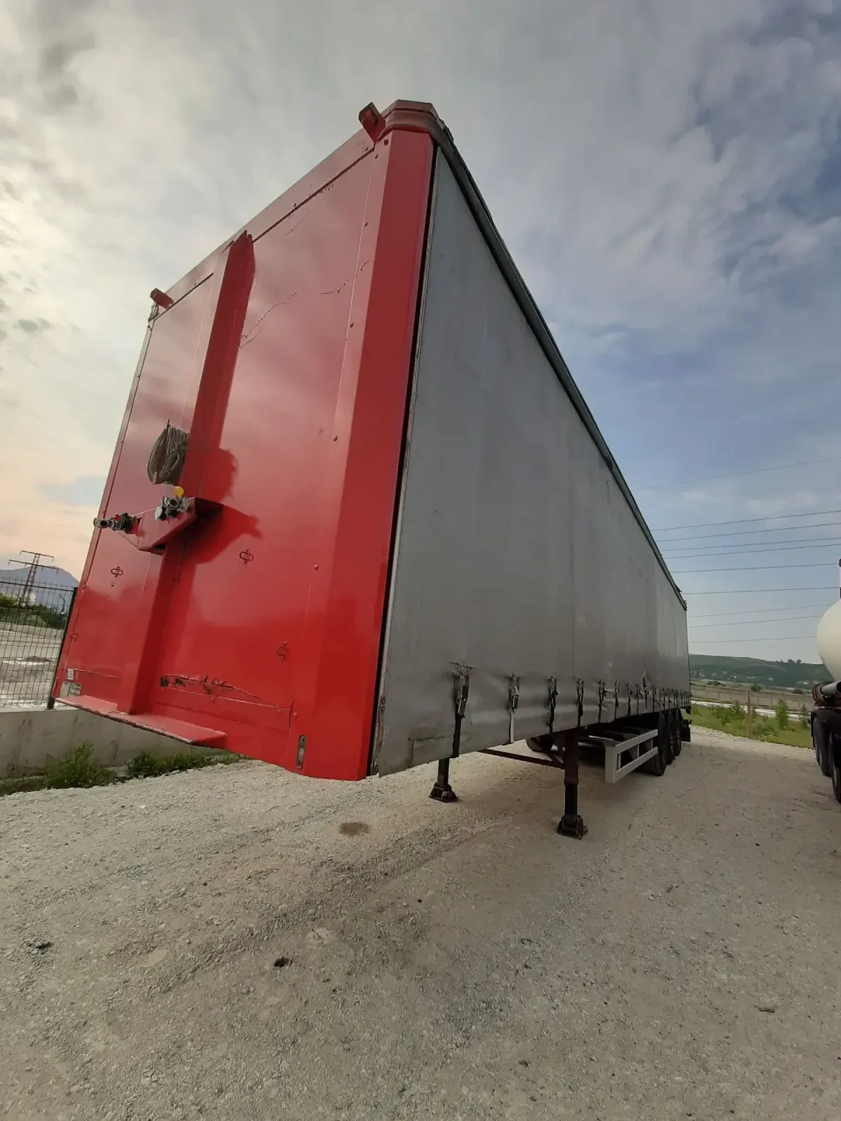   Renders | Mobile.bg   5