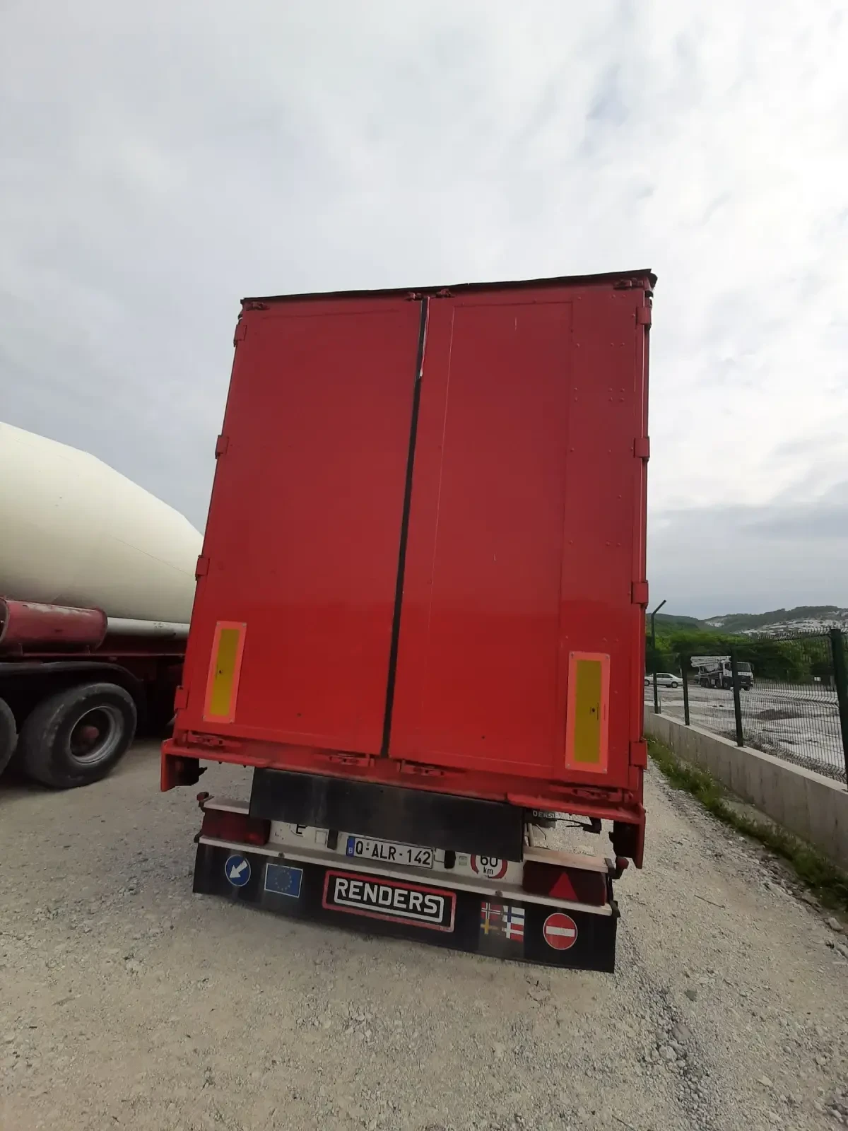   Renders | Mobile.bg   2