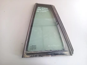 Стъкло задно ляво  малко Рено Лагуна комби (б)