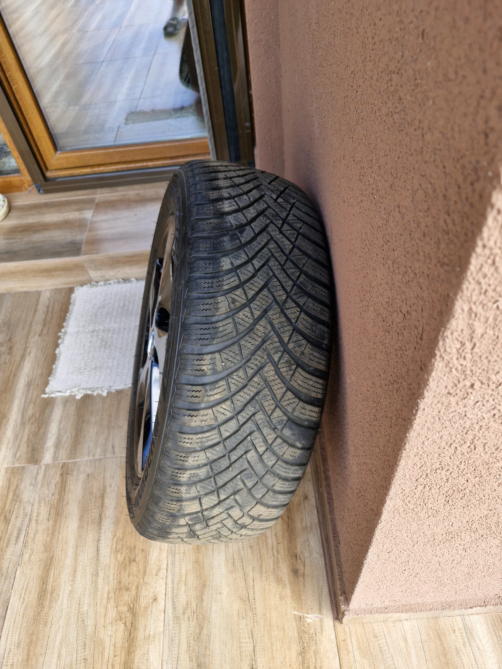 Гуми с джанти Hankook 205/55R16, снимка 3 - Гуми и джанти - 56232406