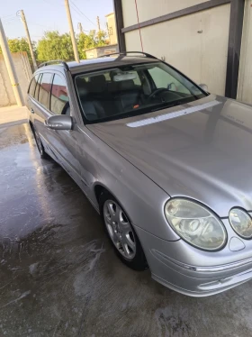 Mercedes-Benz E 320, снимка 1