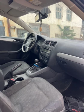 VW Jetta 1.6TDI na 4asti - 11 лв. - 36030299 5