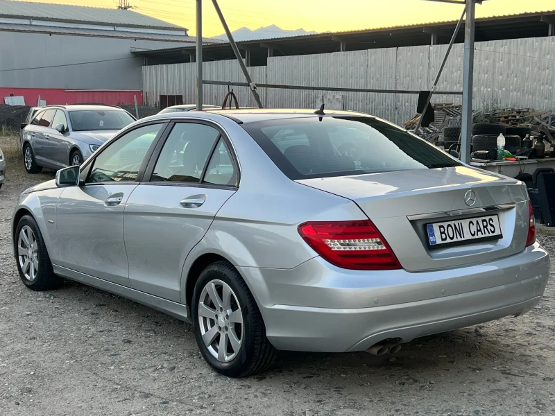 Mercedes-Benz C 200 2.2 CDI BLUE-EFFICENCY/ Автоматик/Нави/Park assist, снимка 7 - Автомобили и джипове - 43881877