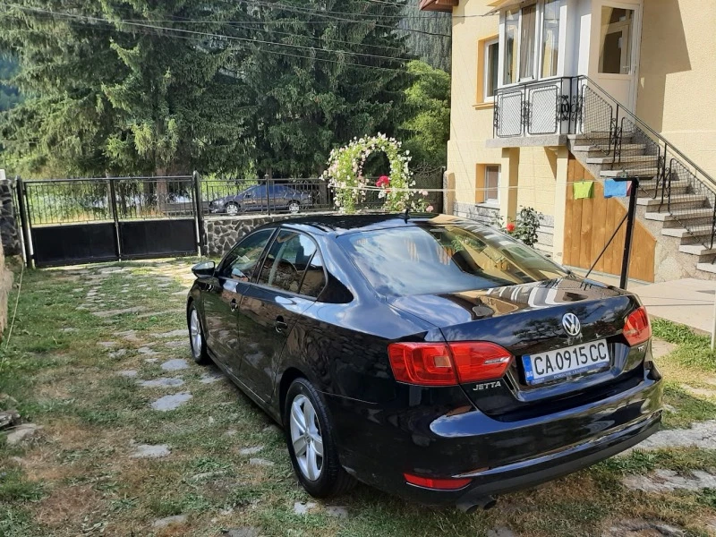 VW Jetta, снимка 4 - Автомобили и джипове - 47099640