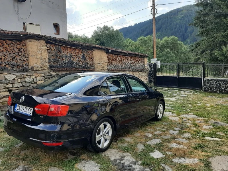 VW Jetta, снимка 5 - Автомобили и джипове - 47099640