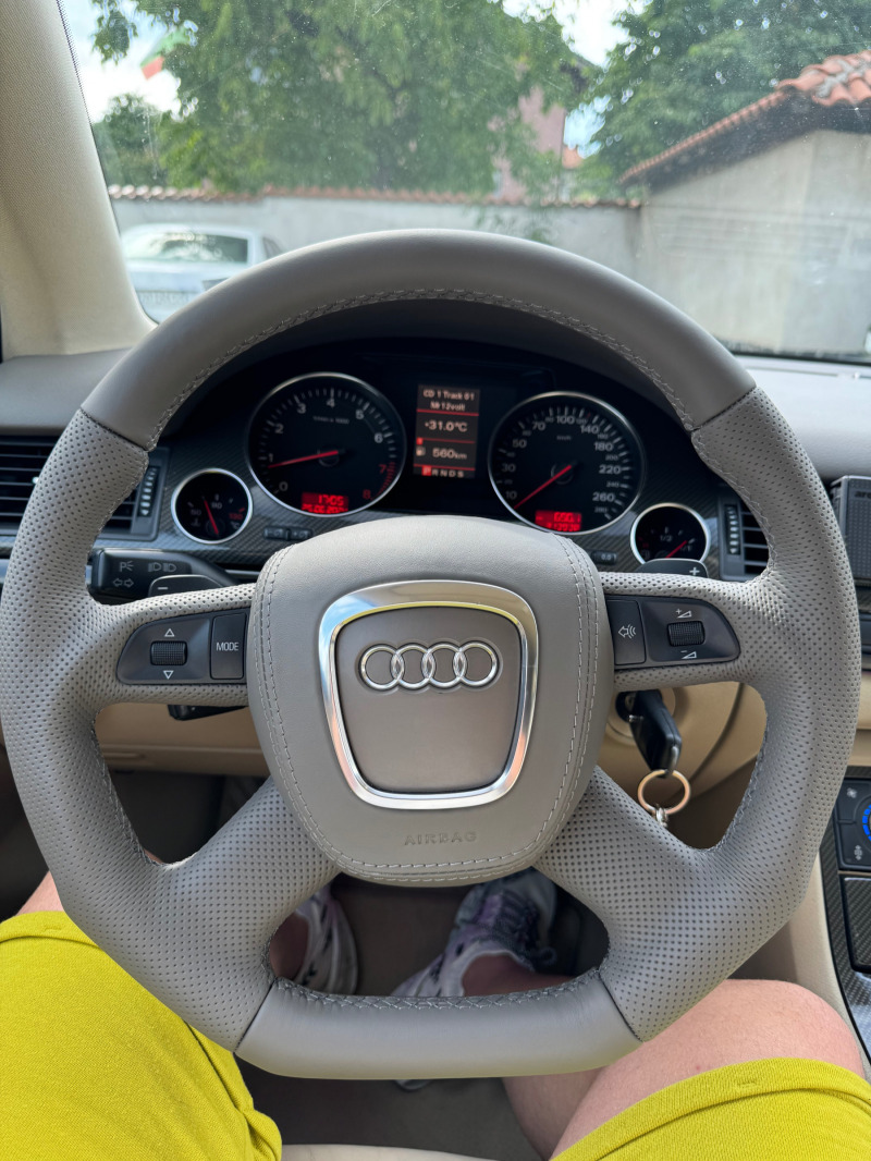 Audi A8, снимка 9 - Автомобили и джипове - 46365722