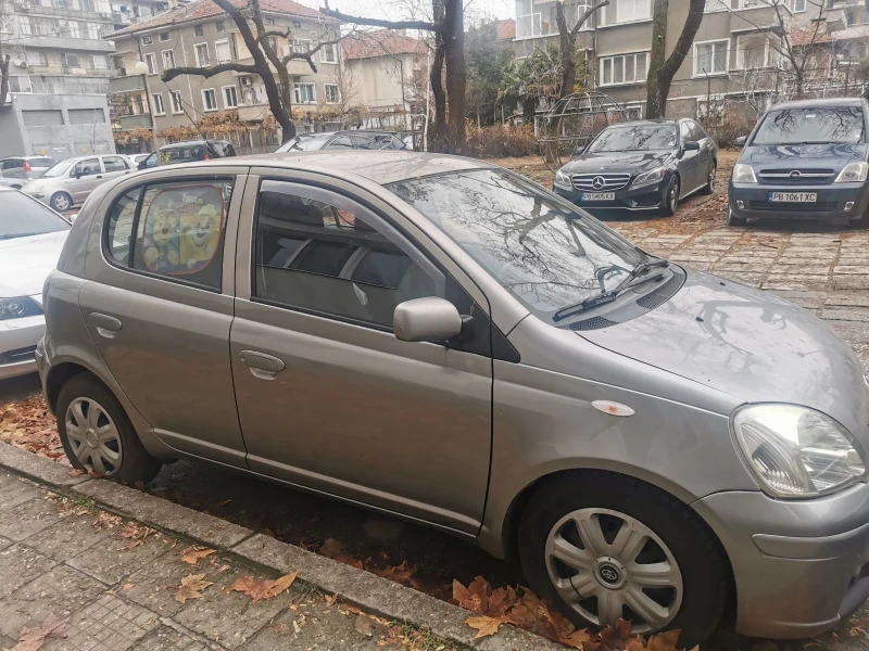 Toyota Yaris 1.3 VVT-i , снимка 2 - Автомобили и джипове - 48212156